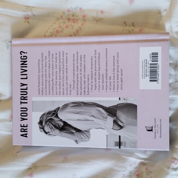 Lot of 2 Sadie Robertson Books +Trading Cards - Picture 4 of 10